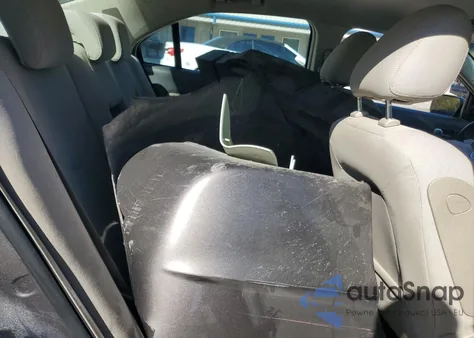 2010 Mercury Milan из США, поврежденный, VIN 3MEHM0HAXAR626210